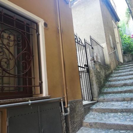 Blue House Varenna Esterno foto